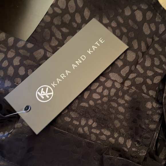 Black Leopard print satin jacquard knot halter top - Picture 7 of 7